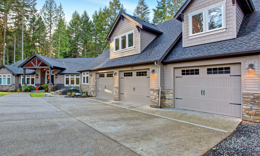 New garage doors installed in Greece NY